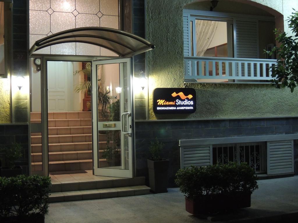 Miami Studios Loutra Edipsou  Ngoại thất bức ảnh